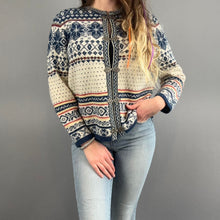 Load image into Gallery viewer, Vintage Susan Bristol sweater
