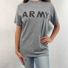 Load image into Gallery viewer, Vintage ARMY t-shirt
