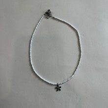Load image into Gallery viewer, Handmade beaded necklace
