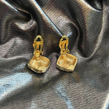 Load image into Gallery viewer, Vintage mixed metal clip on earrings
