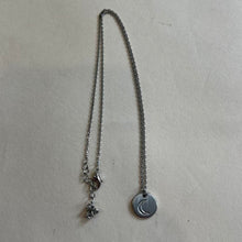 Load image into Gallery viewer, Silver moon necklace
