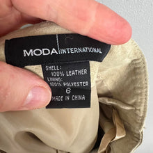 Load image into Gallery viewer, Y2K Moda international leather mini skirt
