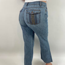 Load image into Gallery viewer, DKNY soho jeans
