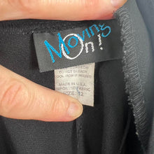 Load image into Gallery viewer, Vintage moving on! skirt
