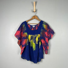 Load image into Gallery viewer, Ripcurl fly away patterned top
