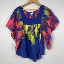 Load image into Gallery viewer, Ripcurl fly away patterned top
