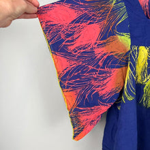 Load image into Gallery viewer, Ripcurl fly away patterned top

