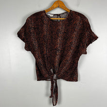 Load image into Gallery viewer, Vintage petite impressions blouse
