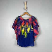 Load image into Gallery viewer, Ripcurl fly away patterned top

