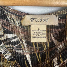 Load image into Gallery viewer, Plisse Palm Leaf Print Blouse

