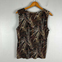 Load image into Gallery viewer, Plisse Palm Leaf Print Blouse

