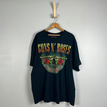Load image into Gallery viewer, Guns and roses band t-shirt
