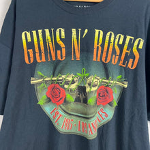 Load image into Gallery viewer, Guns and roses band t-shirt
