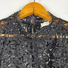 Load image into Gallery viewer, LOFT Lace short sleeve Blouse
