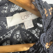 Load image into Gallery viewer, LOFT Lace short sleeve Blouse
