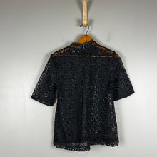 Load image into Gallery viewer, LOFT Lace short sleeve Blouse
