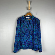Load image into Gallery viewer, Vintage 90s shapely blouse

