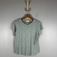 Load image into Gallery viewer, Bella Dahl heathered t-shirt

