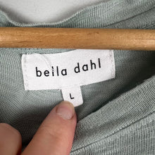 Load image into Gallery viewer, Bella Dahl heathered t-shirt
