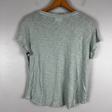Load image into Gallery viewer, Bella Dahl heathered t-shirt
