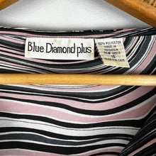 Load image into Gallery viewer, Vintage blue diamond plus top

