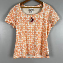 Load image into Gallery viewer, Walt Disney world patterned t-shirt

