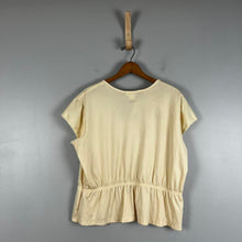 Load image into Gallery viewer, Vintage lively lady blouse

