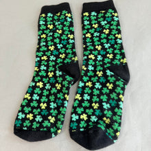 Load image into Gallery viewer, Retro shamrock socks
