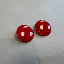 Load image into Gallery viewer, Vintage clip on earrings
