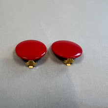 Load image into Gallery viewer, Vintage clip on earrings
