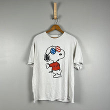 Load image into Gallery viewer, Peanuts 4th of July t-shirt
