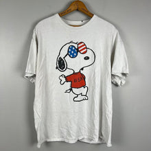 Load image into Gallery viewer, Peanuts 4th of July t-shirt
