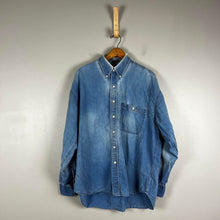 Load image into Gallery viewer, Vintage Abercrombie &amp; Fitch Button down
