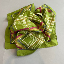 Load image into Gallery viewer, Vintage gap scarf
