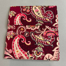 Load image into Gallery viewer, Vera Bradley checkbook wallet
