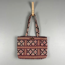Load image into Gallery viewer, Vera Bradley patterned purse
