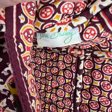 Load image into Gallery viewer, Vera Bradley patterned purse
