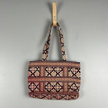 Load image into Gallery viewer, Vera Bradley patterned purse
