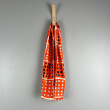 Load image into Gallery viewer, Vintage 80s scarf
