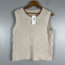 Load image into Gallery viewer, Z supply Jillian checkered sweater vest
