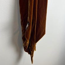 Load image into Gallery viewer, Retro ECHO scarf
