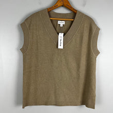 Load image into Gallery viewer, The Drop V-Neck Sleeveless Sweater Top
