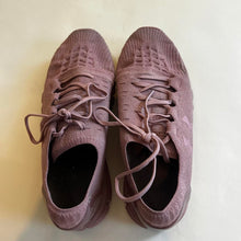 Load image into Gallery viewer, Under Armour Women's speedform slingride sneakers
