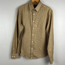 Load image into Gallery viewer, UNTUCKit veneto men’s shirt
