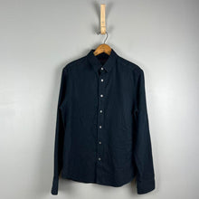 Load image into Gallery viewer, UNTUCKit veneto men’s shirt
