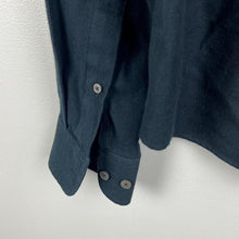 Load image into Gallery viewer, UNTUCKit veneto men’s shirt
