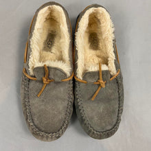 Load image into Gallery viewer, UGG moccasin slippers
