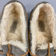 Load image into Gallery viewer, UGG moccasin slippers
