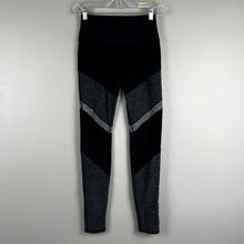 Load image into Gallery viewer, Alo yoga alosoft Sheila leggings
