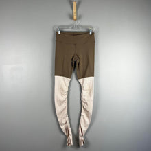 Load image into Gallery viewer, Alo yoga goddess leggings
